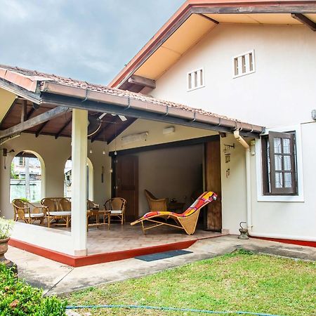 Fuchs Villas Negombo Esterno foto