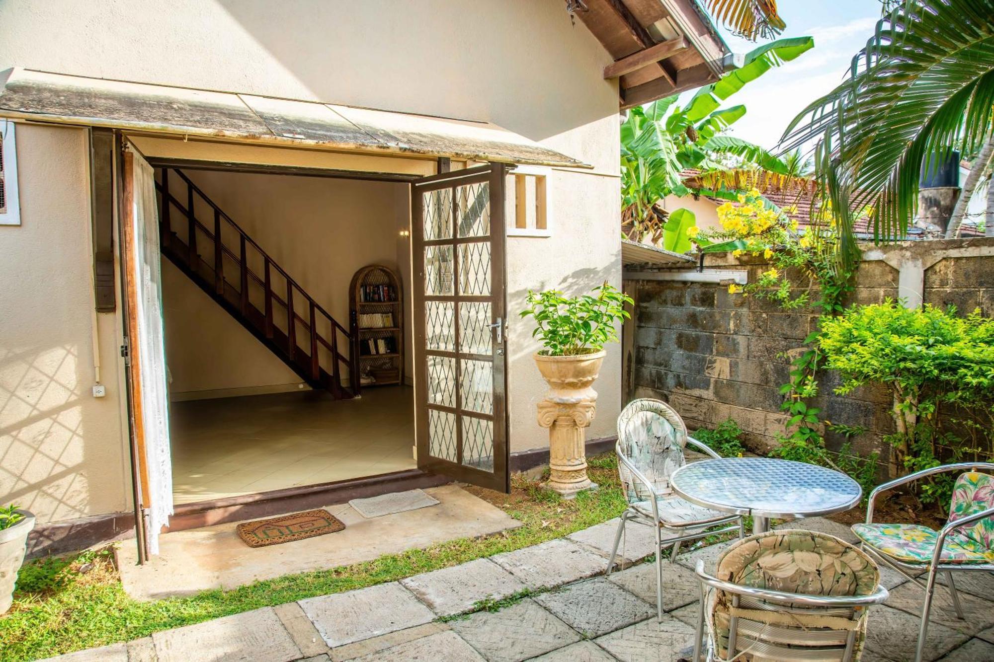 Fuchs Villas Negombo Esterno foto