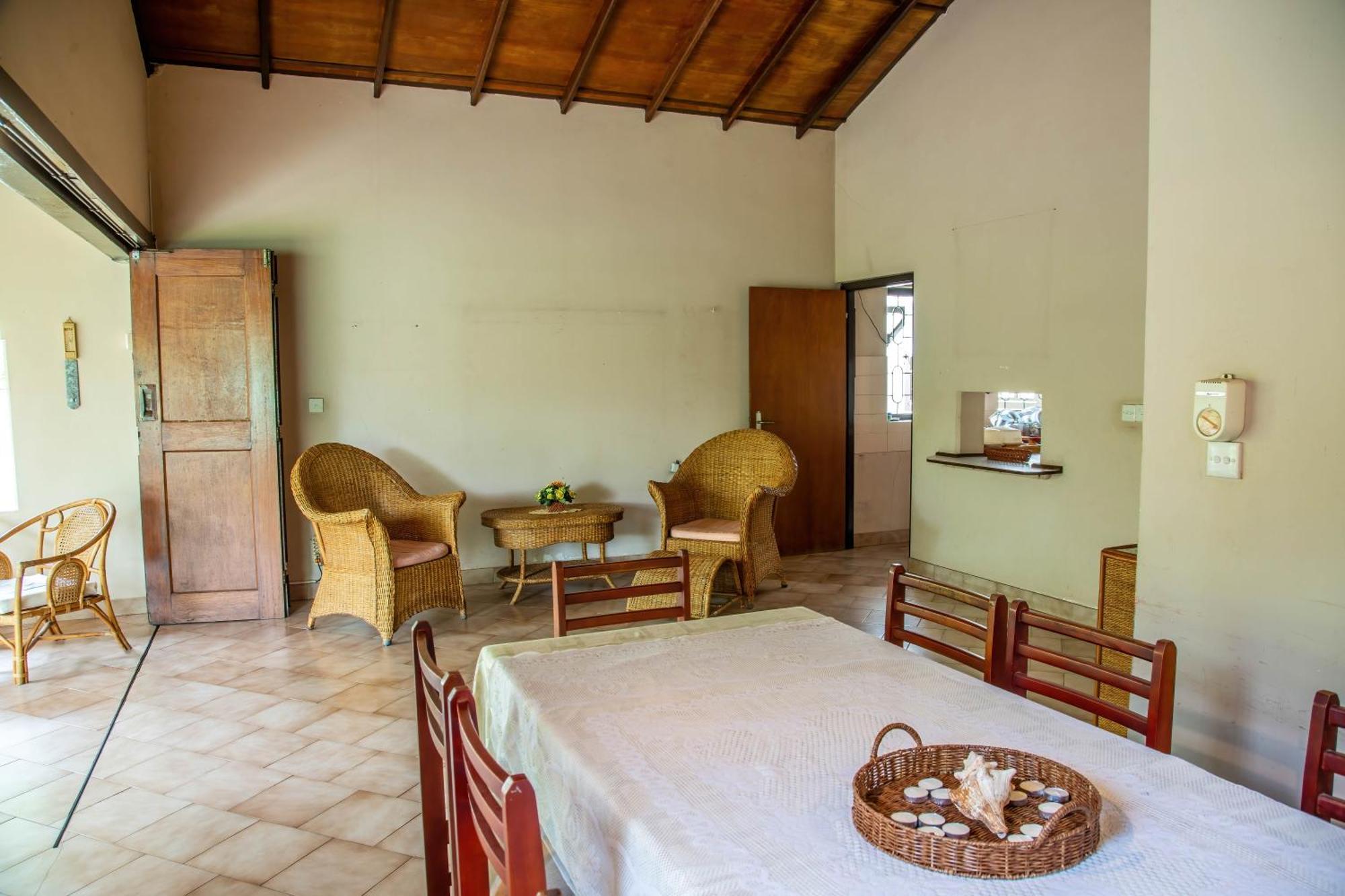Fuchs Villas Negombo Esterno foto