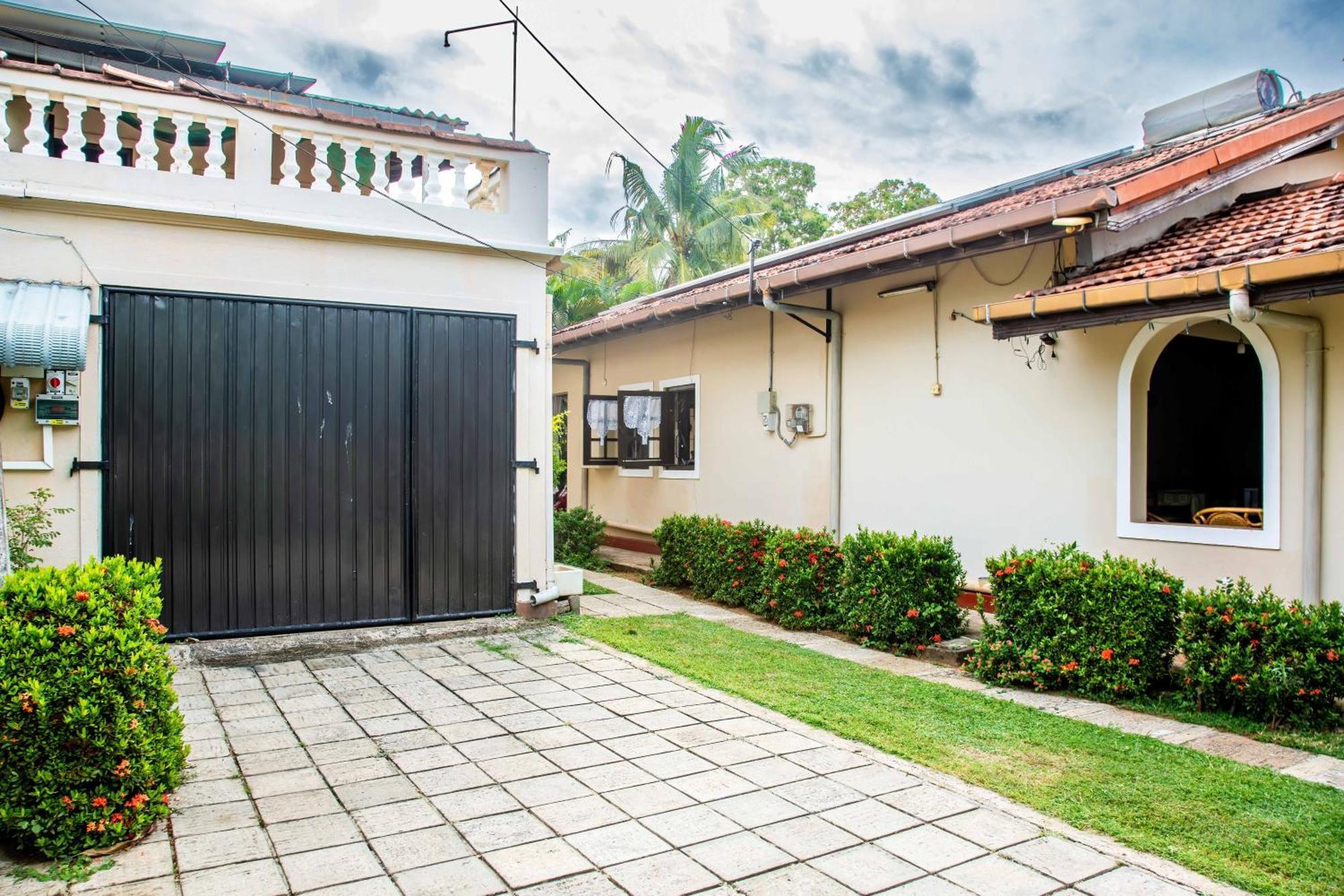 Fuchs Villas Negombo Esterno foto