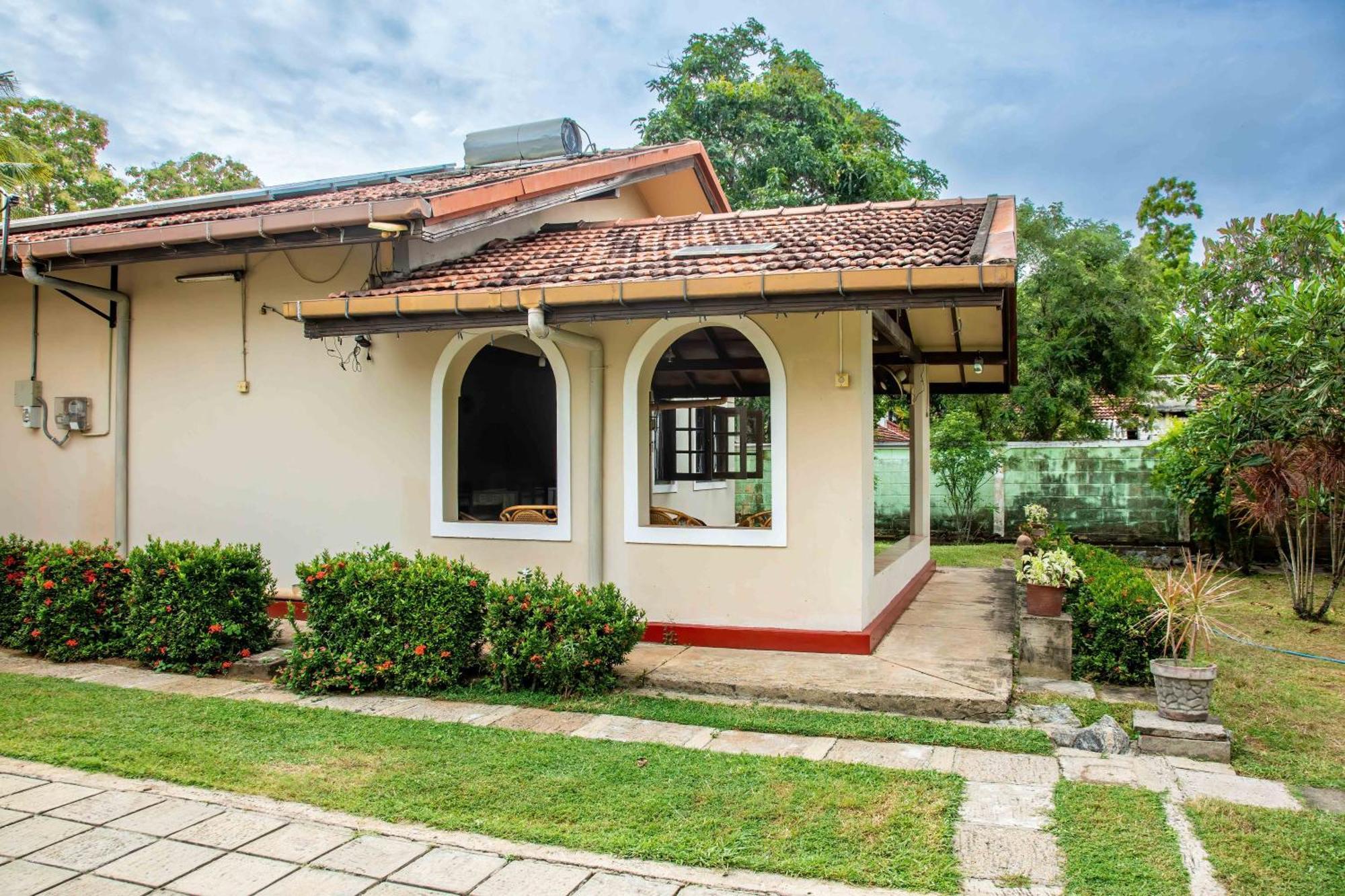 Fuchs Villas Negombo Esterno foto
